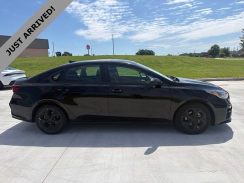 Used 2020 Kia Forte LXS FWD image 4