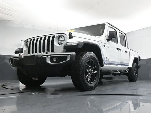 Used 2023 Jeep Gladiator Sport AWD/4WD image 34