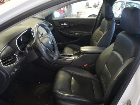 Used 2016 Chevrolet Malibu Premier w/ Driver Confidence Package II FWD image 20
