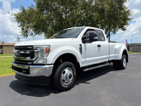 Used 2022 Ford F350 XL w/ STX Appearance Package AWD/4WD image 2