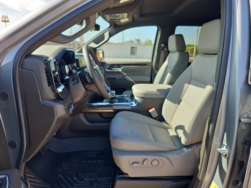 New 2026 Chevrolet Silverado 1500 LT Trail Boss w/ Convenience Package II AWD/4WD image 15