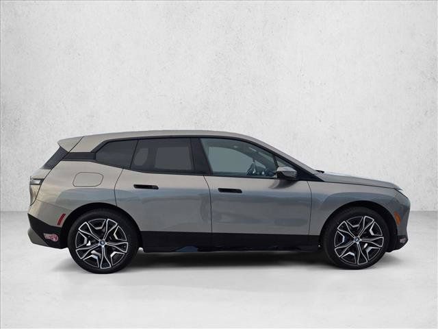 Certified 2024 BMW iX xDrive50 w/ Premium Package AWD/4WD image 4