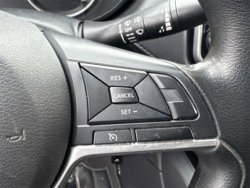 Used 2022 Nissan Versa S image 22