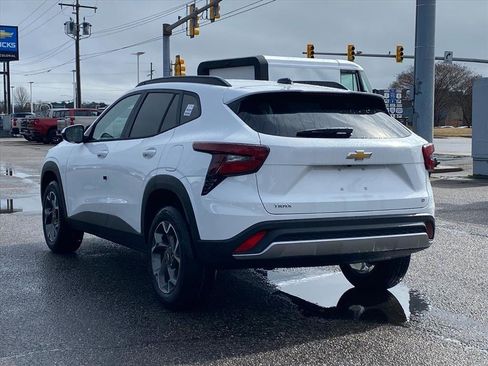 New 2026 Chevrolet Trax LT w/ LT Convenience Package image 5