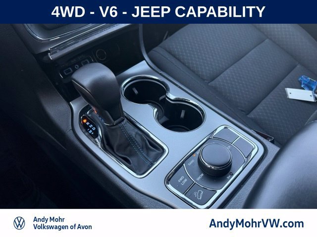 Used 2018 Jeep Grand Cherokee Laredo AWD/4WD image 27