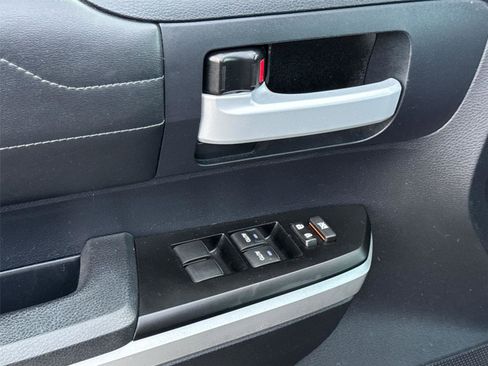 Used 2016 Toyota Tundra Limited w/ Exterior Package image 29