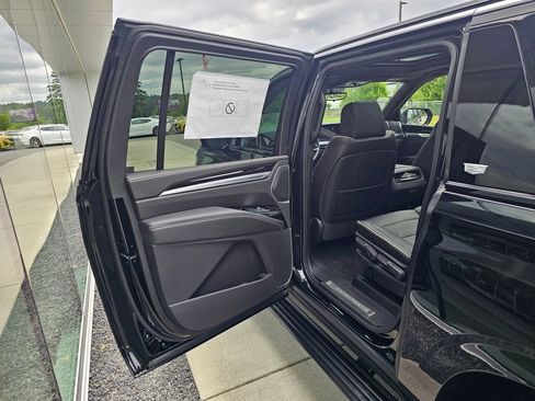 New 2026 Cadillac Escalade ESV Sport w/ Touring Package AWD/4WD image 16