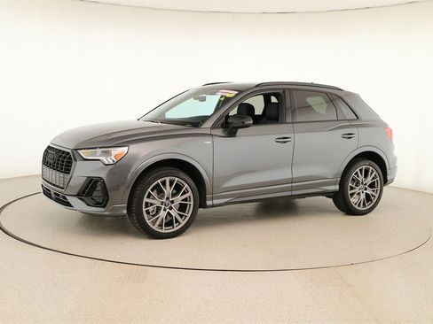 Certified 2025 Audi Q3 2.0T Premium Plus w/ Premium Plus Package image 13