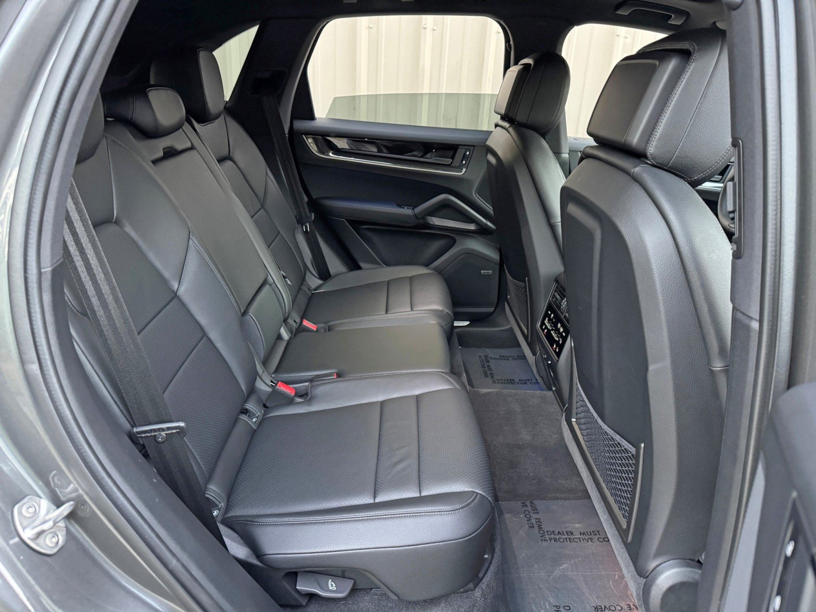 Used 2024 Porsche Cayenne S w/ Premium Package Plus AWD/4WD image 44