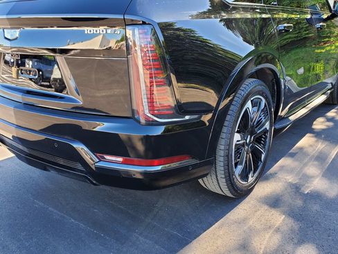 Certified 2025 Cadillac Escalade IQ Sport 2 AWD/4WD image 10