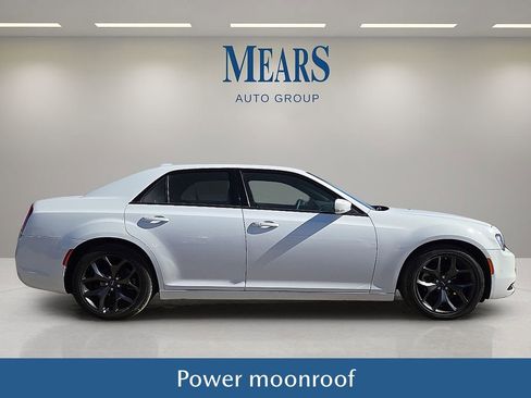 Used 2023 Chrysler 300 S image 7