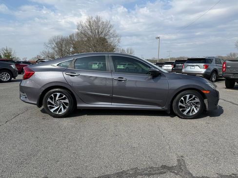 Used 2016 Honda Civic EX image 7