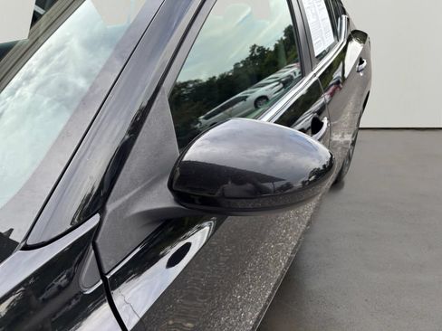 Used 2025 Nissan Sentra SV FWD image 11