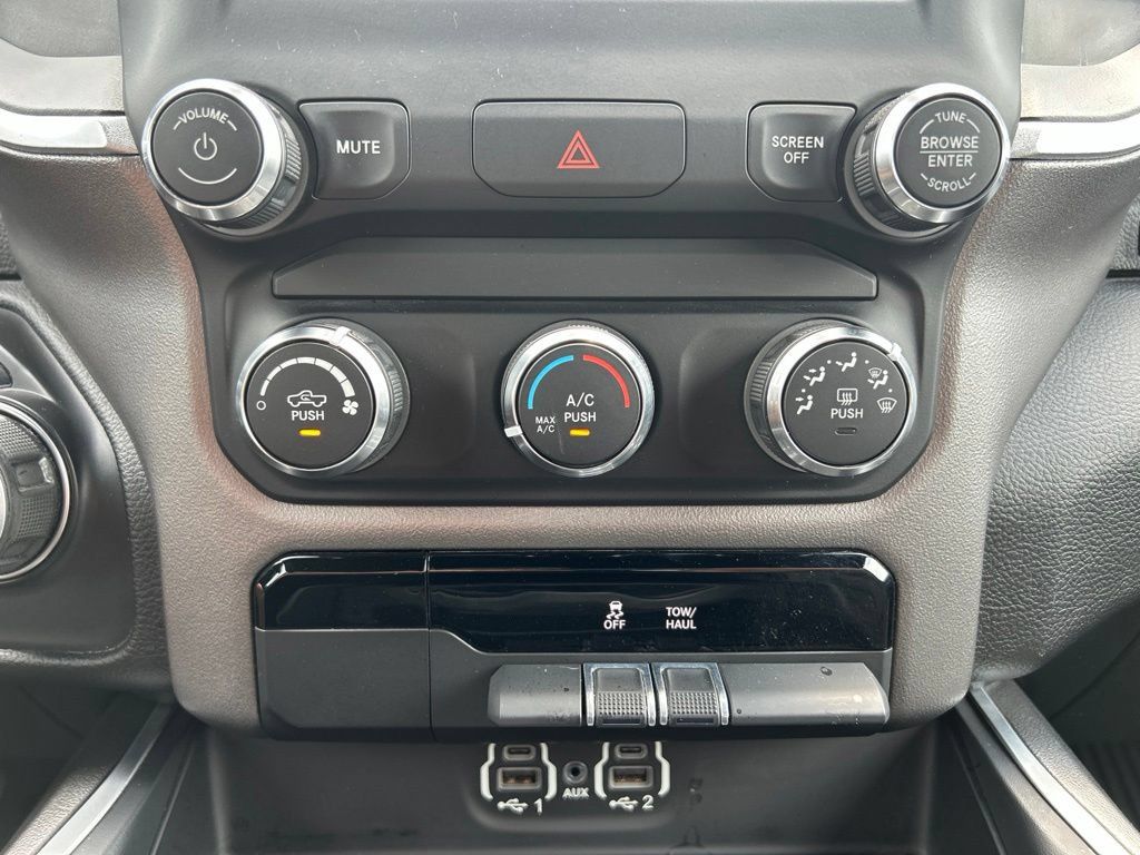 Used 2020 RAM 1500 Big Horn AWD/4WD image 32