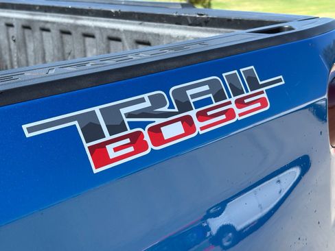 Used 2023 Chevrolet Silverado 1500 LT Trail Boss w/ Protection Package AWD/4WD image 11