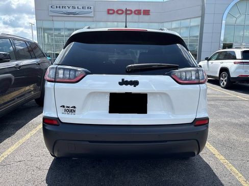 Used 2023 Jeep Cherokee Altitude Lux AWD/4WD image 4