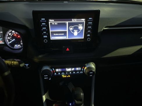 Certified 2021 Toyota RAV4 XLE w/ Convenience Package image 18