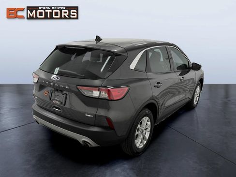 Used 2020 Ford Escape SE AWD/4WD image 6