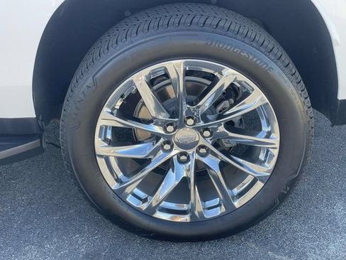 Certified 2021 Cadillac Escalade ESV Premium Luxury AWD/4WD image 9