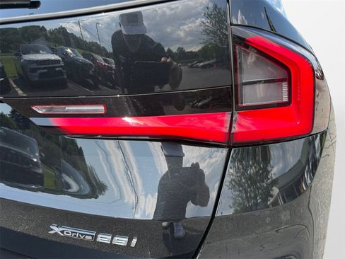 Used 2025 BMW X1 xDrive28i image 21