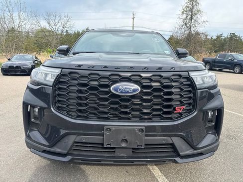 Used 2025 Ford Explorer ST w/ Sun And Sound Package AWD/4WD image 3