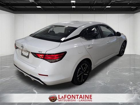 Used 2024 Nissan Sentra SV image 5