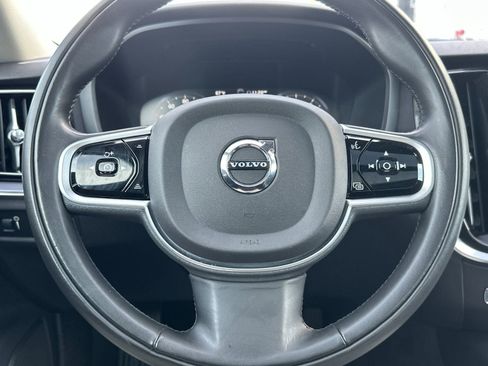 Used 2020 Volvo S60 T5 Momentum w/ Premium Package image 22