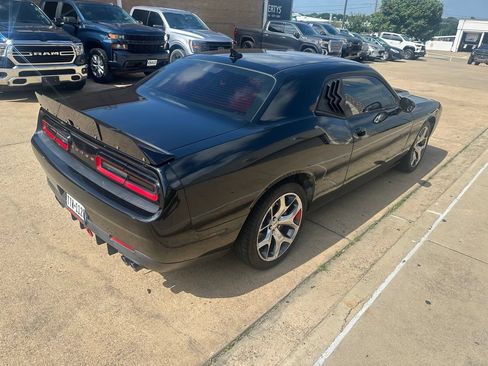 Used 2016 Dodge Challenger SXT Plus RWD image 12