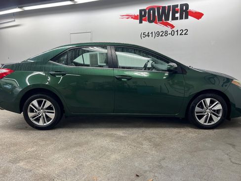 Used 2015 Toyota Corolla LE image 2