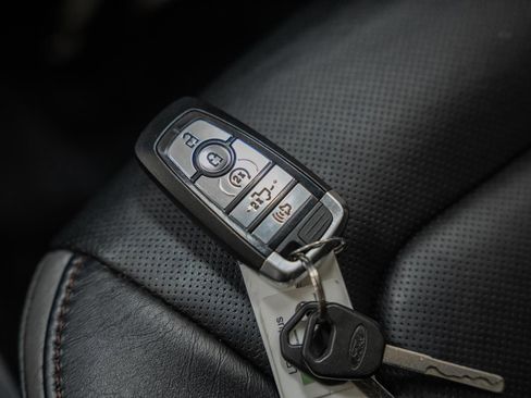 Used 2018 Ford F150 Platinum w/ Equipment Group 701A Luxury image 54