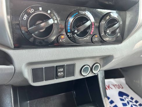 Used 2014 Toyota Tacoma PreRunner w/ SR5 Package RWD image 21