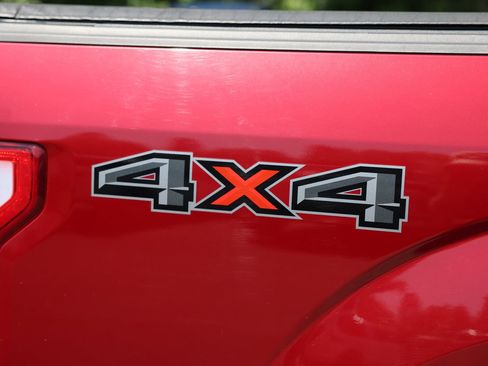 Used 2015 Ford F150 XLT w/ Equipment Group 302A Luxury AWD/4WD image 29