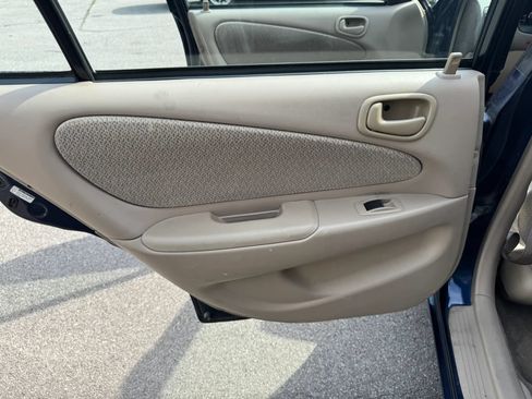 Used 2002 Toyota Corolla S FWD image 18