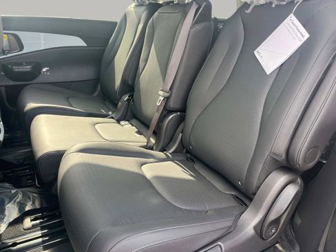 New 2026 Kia Carnival SX Prestige FWD image 24