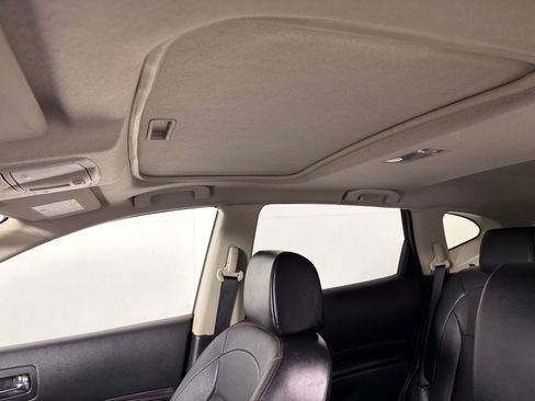 Used 2012 Nissan Rogue SL FWD image 12
