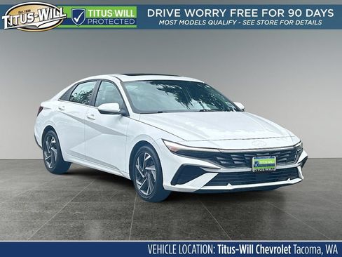 Used 2025 Hyundai Elantra SEL FWD image 1