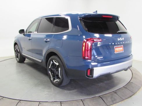 Used 2024 Kia Telluride S w/ S Sunroof Package FWD image 5