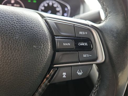Used 2018 Honda Accord Sport image 22