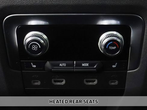 Used 2021 GMC Yukon Denali w/ Denali Premium Package image 13