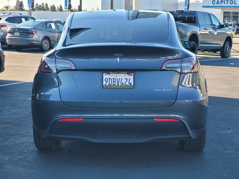 Used 2022 Tesla Model Y Long Range AWD/4WD image 5