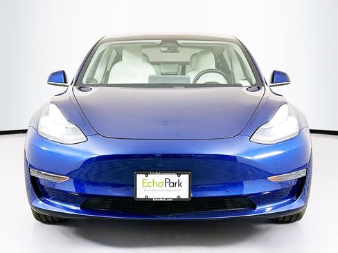 Used 2020 Tesla Model 3 Standard Range Plus image 2