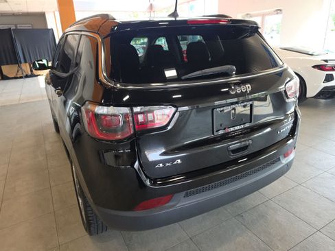 Used 2019 Jeep Compass Limited AWD/4WD image 10