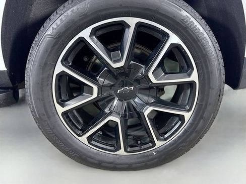 Used 2022 Chevrolet Tahoe RST w/ Luxury Package AWD/4WD image 34