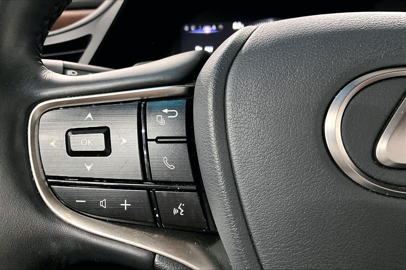 Used 2025 Lexus ES 350 w/ Premium Package FWD image 24