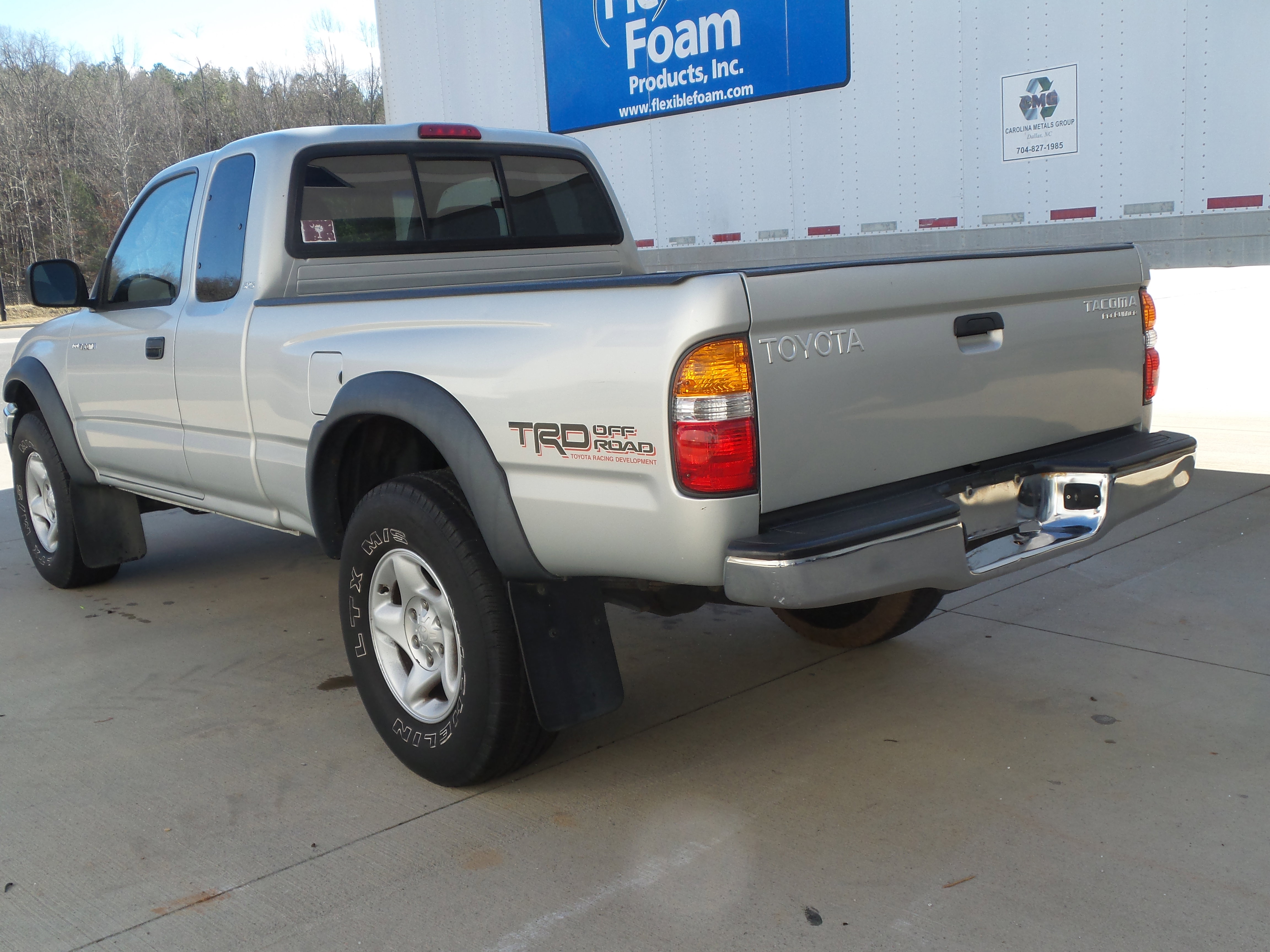 Used 2002 Toyota Tacoma PreRunner RWD image 3