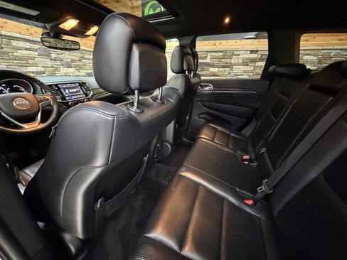 Used 2019 Jeep Grand Cherokee Limited AWD/4WD image 27