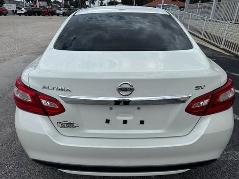 Used 2017 Nissan Altima 2.5 SV FWD image 4