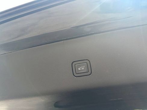 Used 2023 Chevrolet Traverse Premier w/ Redline Edition AWD/4WD image 22