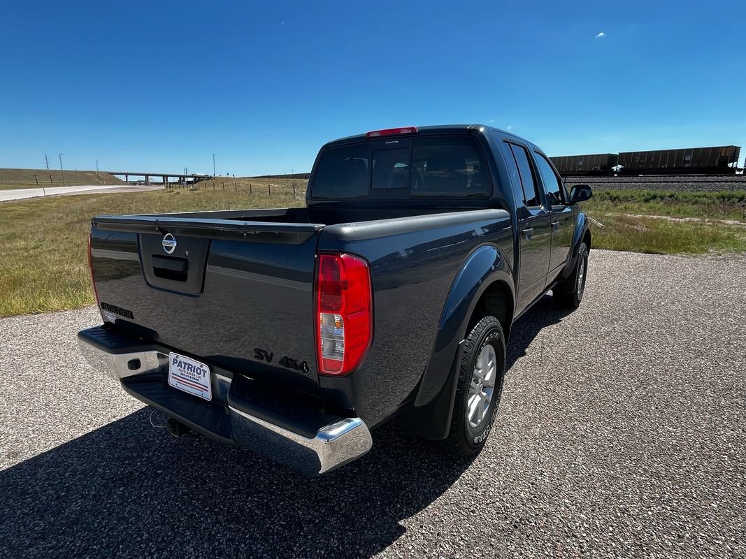 Used 2018 Nissan Frontier SV AWD/4WD image 5