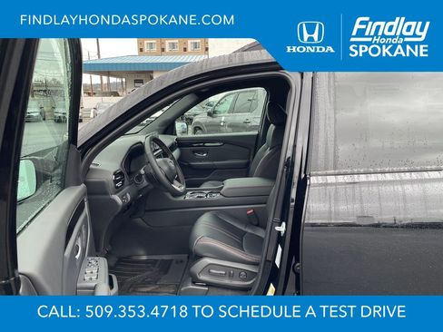 New 2025 Honda Pilot TrailSport image 11